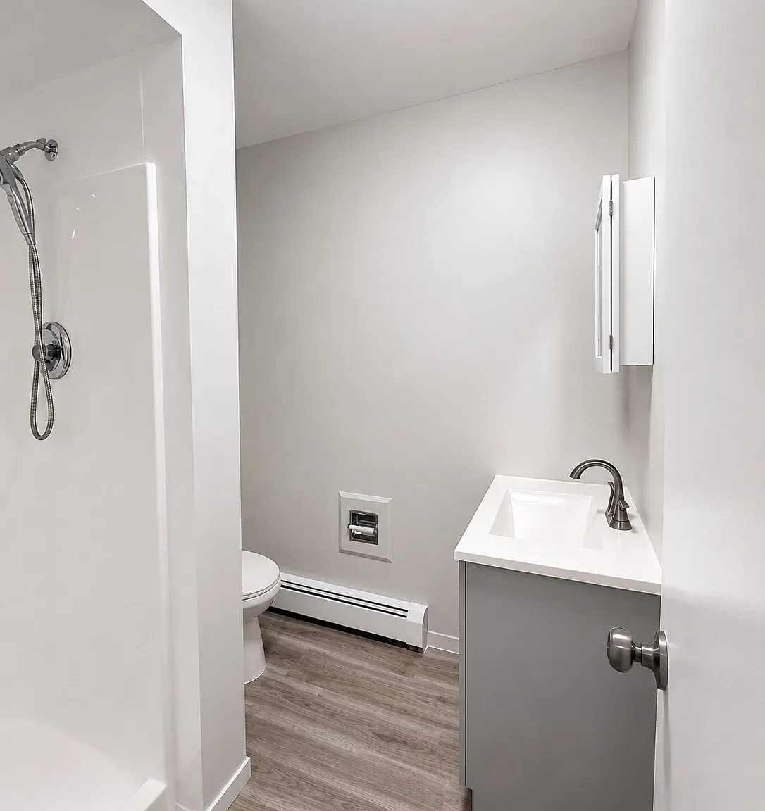 3 bed, 1000 sqft, $2,495 — Photo 4