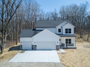 16085 Catalpa Ridge Dr, Holly, MI