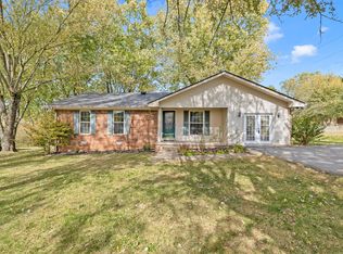 50 Notch Ln, Hartsville, TN 37074