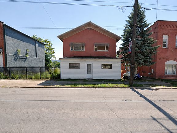 2nd image of 318 W Main St #1