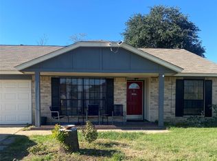 3925 Teaberry Ln, Fort Worth, TX 76133