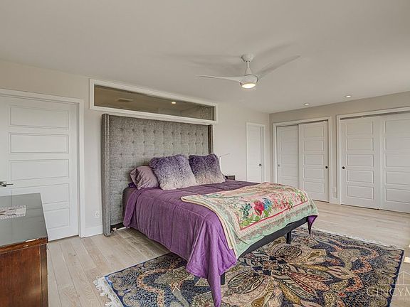 5th image of 2200 Victory Pkwy APT 2607A