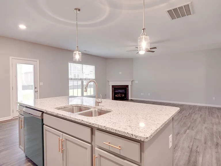 1152 Marlena Ln — Photo 12