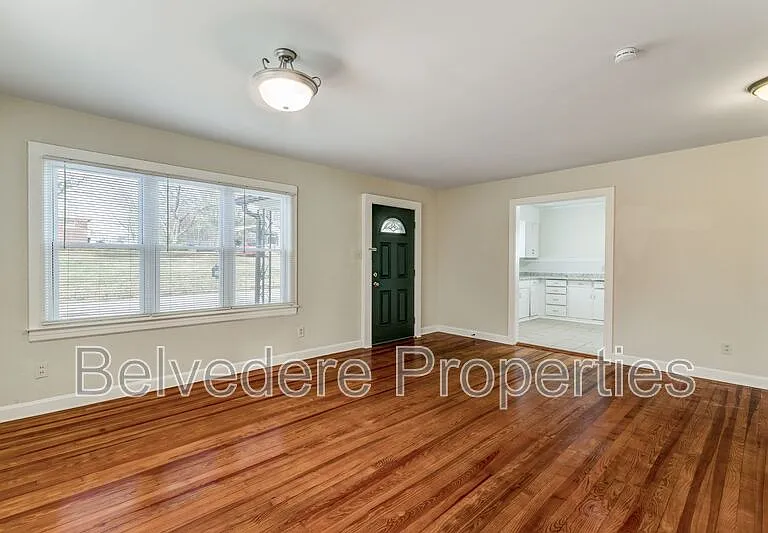 709 Langford Ave — Photo 6