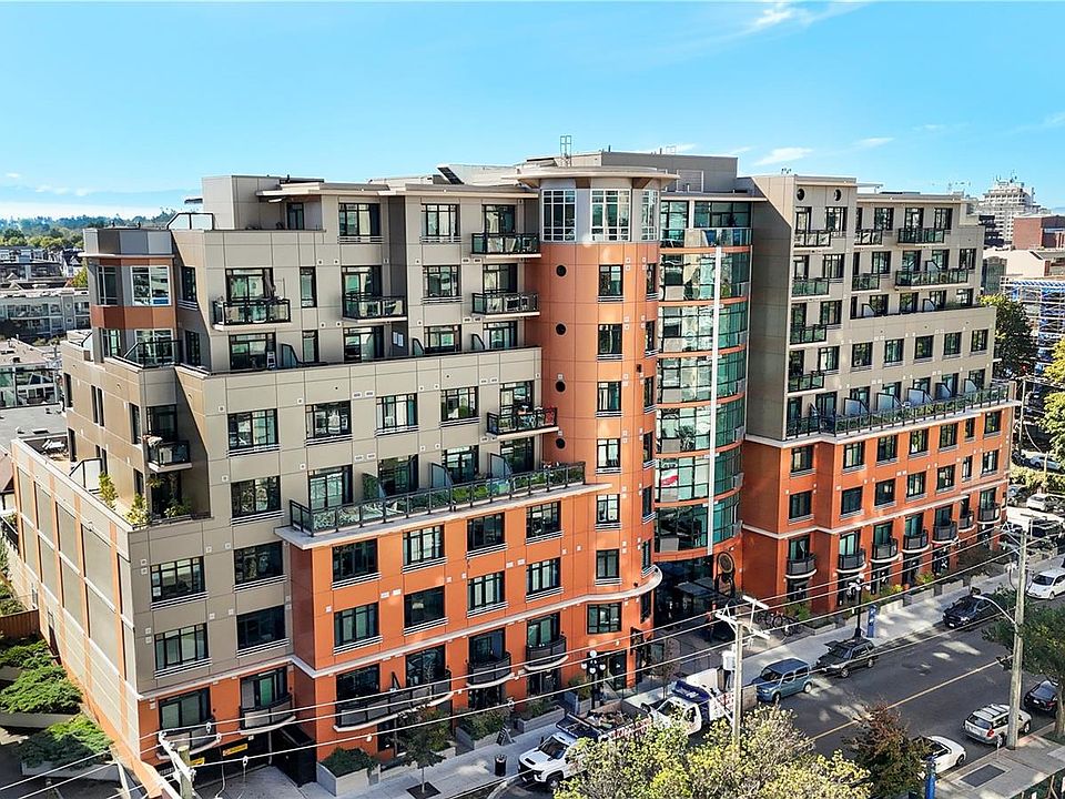 1st image of 1029 View St #526