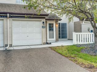 4005 Wilshire Cir, Shoreview, MN 55126