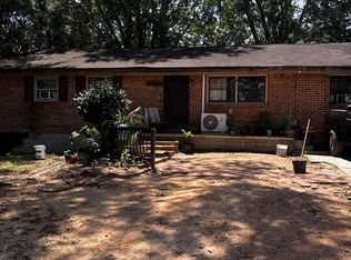 301 Essex Dr, Jonesboro, GA 30238