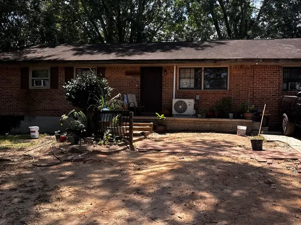 301 Essex Dr, Jonesboro, GA 30238