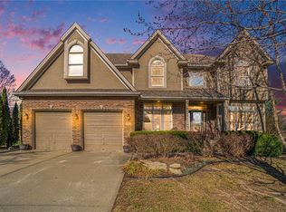 304 SW Saddlewood Cir, Lees Summit, MO 64081