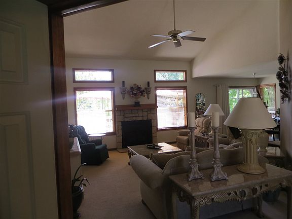2nd image of 451 Cambridge Ct