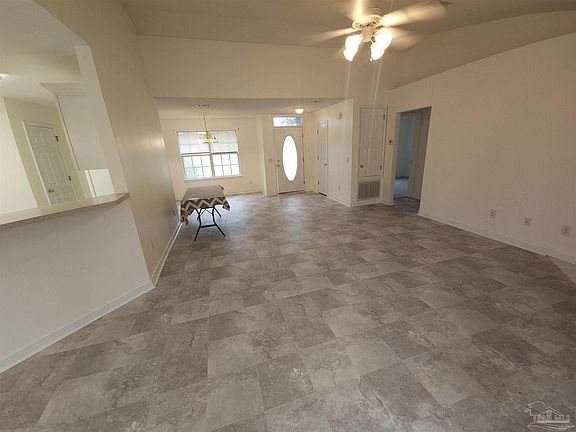 3rd image of 634 Emu Ln