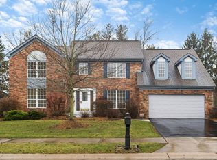 55 Beech Ridge Dr, Powell, OH 43065