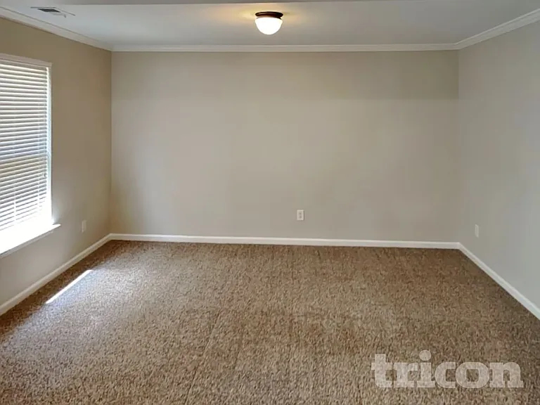 34 Crescent Woode Dr — Photo 6