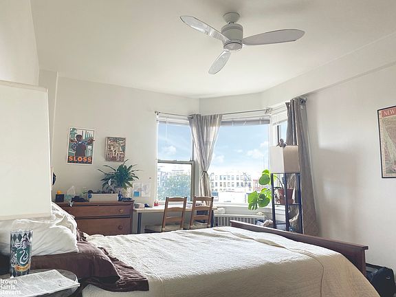 4th image of 34 Plaza St E APT 710