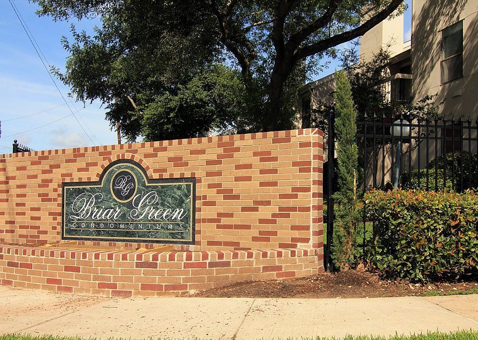 Briar Green Condo's.