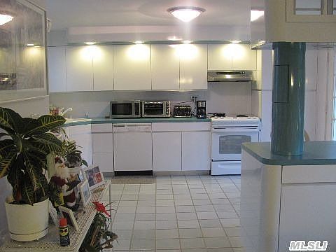 4th image of 1 Carlisle Ln