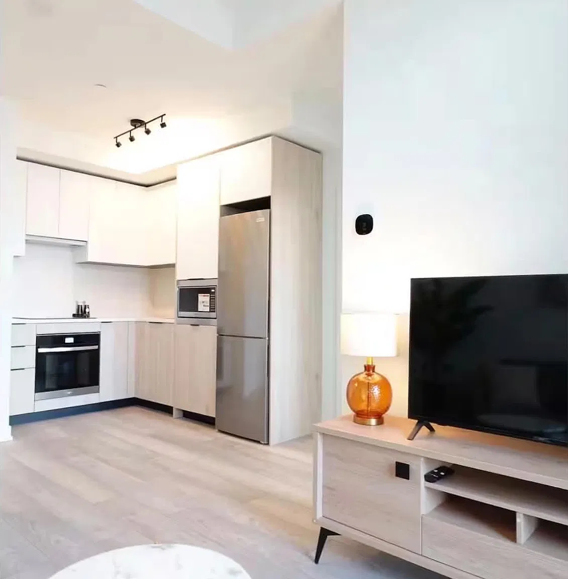 1 bed, $2,300 — Photo 2