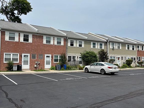 3rd image of 515 N York Rd #11F