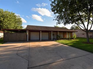 1717 Coffee St, Alvin, TX 77511