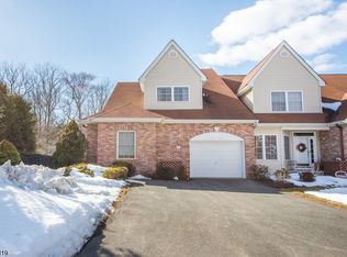 31 Lafayette St, West Milford, NJ 07480