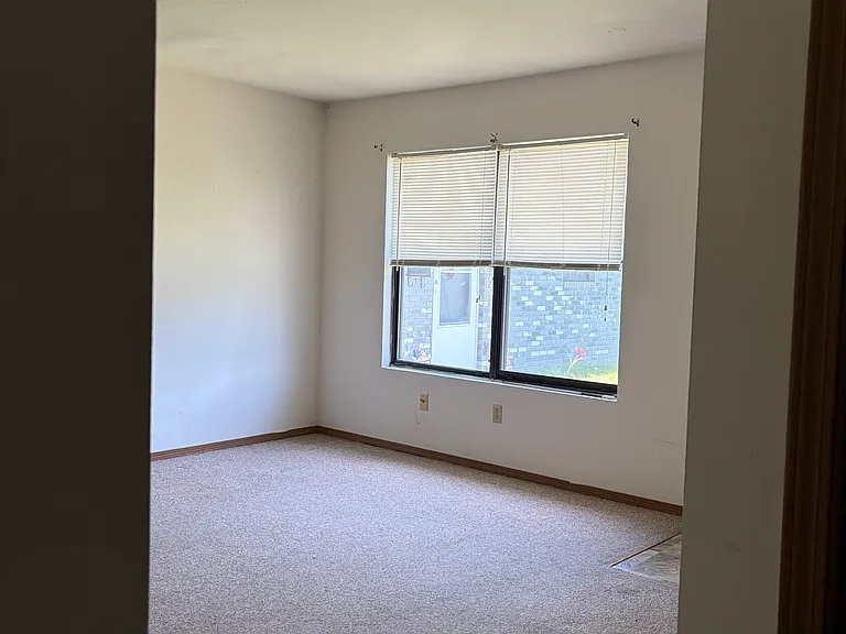 1006 E Griggs St #D — Photo 4