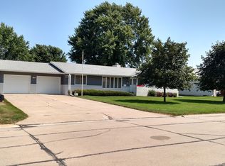 1502 Jay St, Saint Paul, NE 68873