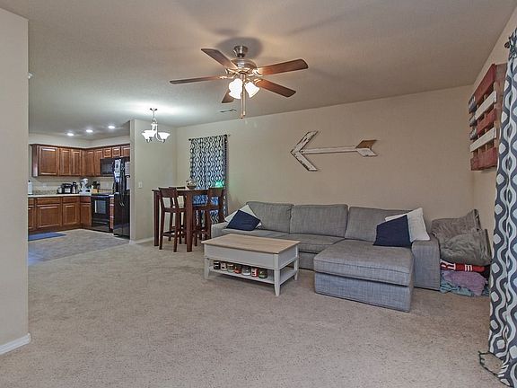 5th image of 4380 W Pecan St
