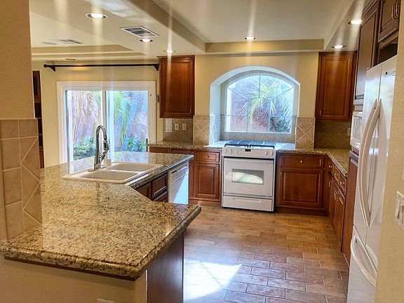 5th image of 9865 Belle Marie Ct