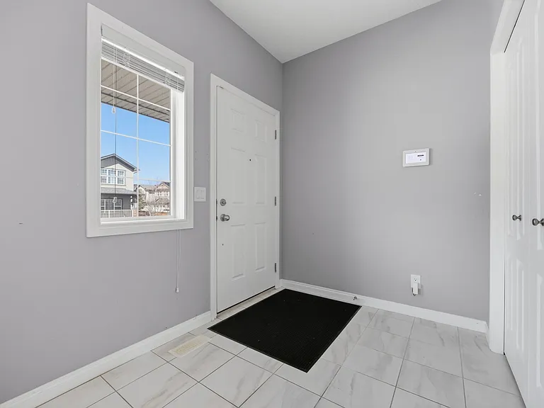 15 Nolanfield Hts NW — Photo 2