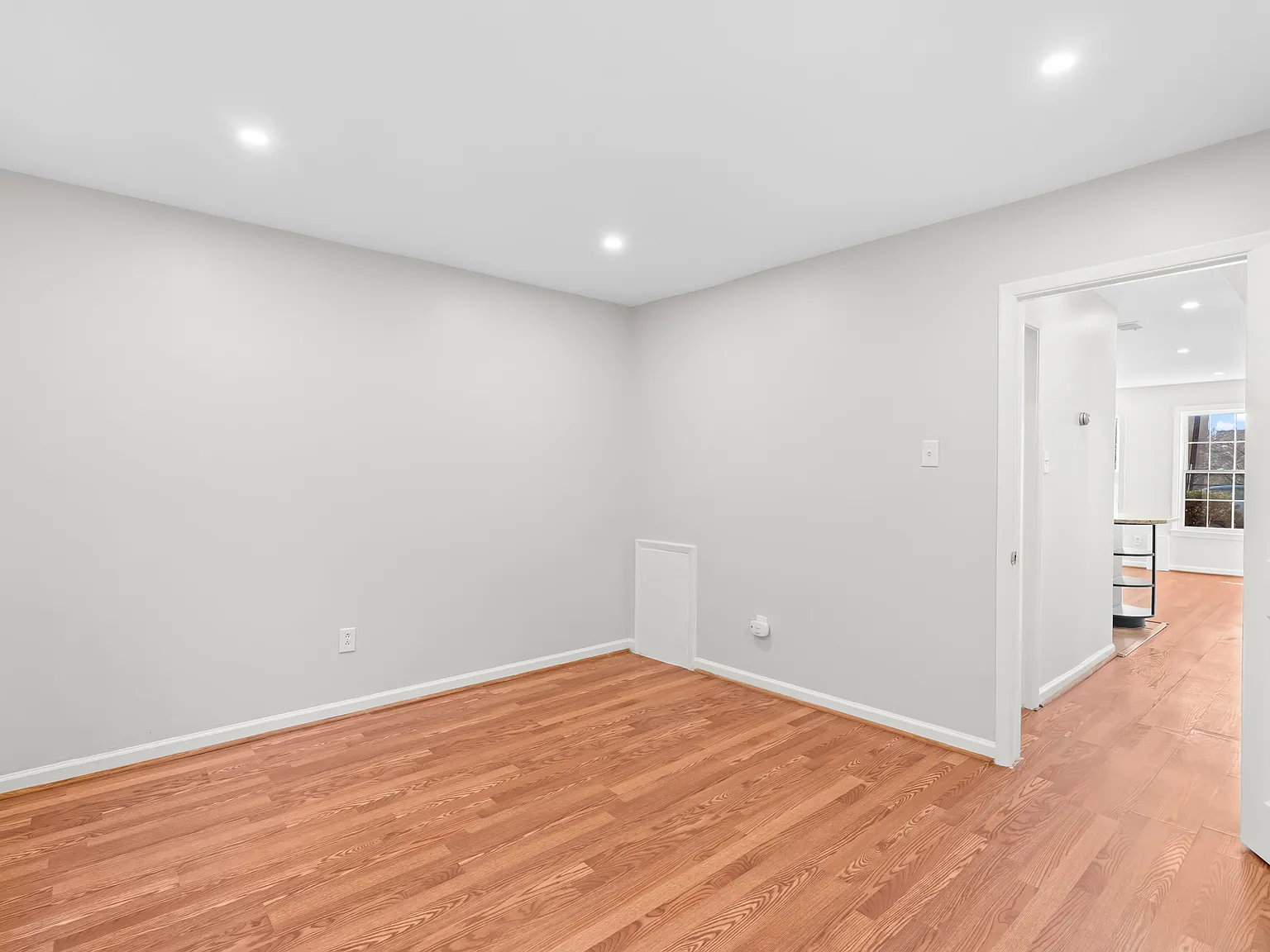 1 bed, 663 sqft, $3,200 — Photo 4