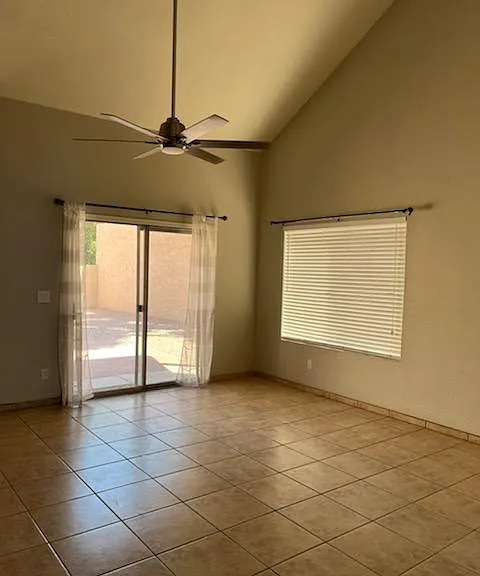 1828 E Secretariat Dr — Photo 4
