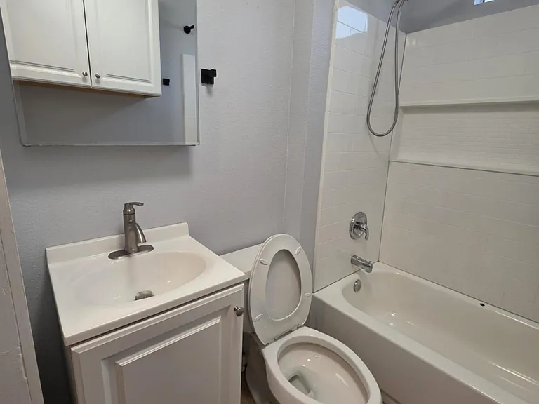 12219 Waters Park Rd — Photo 14
