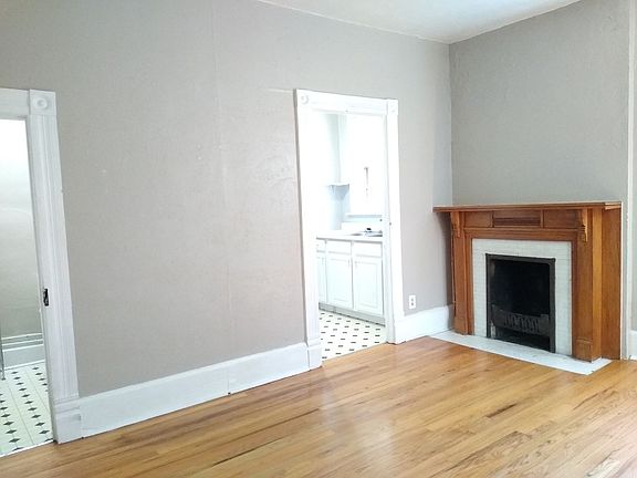 3rd image of 1230 N Washington St #8