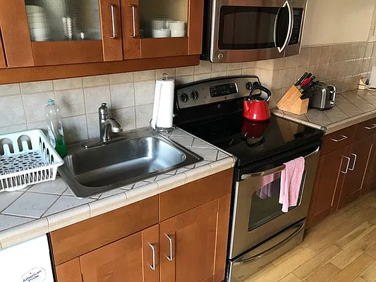 Rented by Easy Rental LLC | media 83