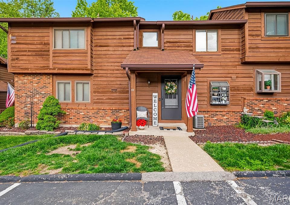 1st image of 44 Cedar Grove Ct #B