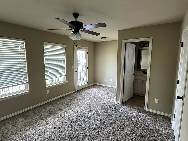 4157 W Bradstreet Ln — Photo 8