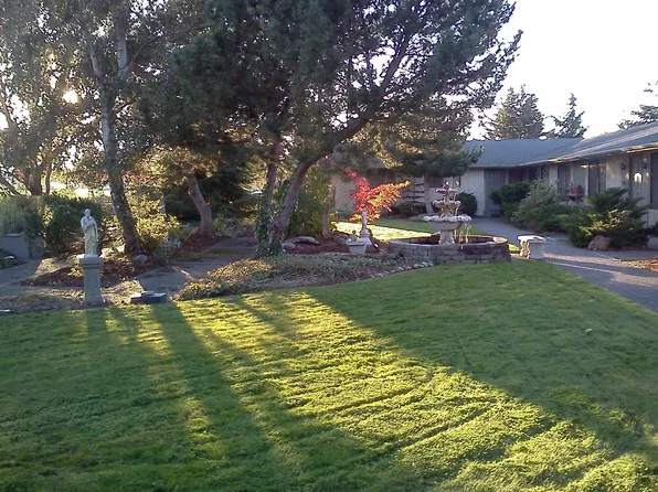 152 W Hendrickson Rd, Sequim, WA 98382