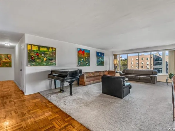 166-25 Powells Cove Blvd #6F, Beechhurst, NY 11357