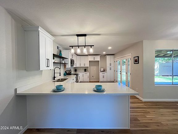 5th image of 14046 N 39TH Avenue