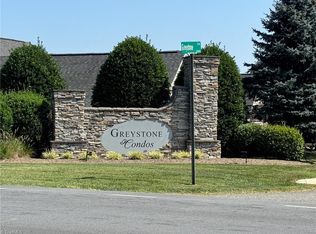 113 Greystone Ln, Mount Airy, NC 27030