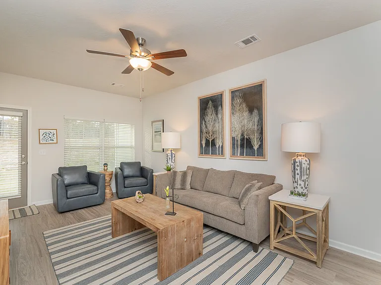 West Park Townhomes — Photo 10