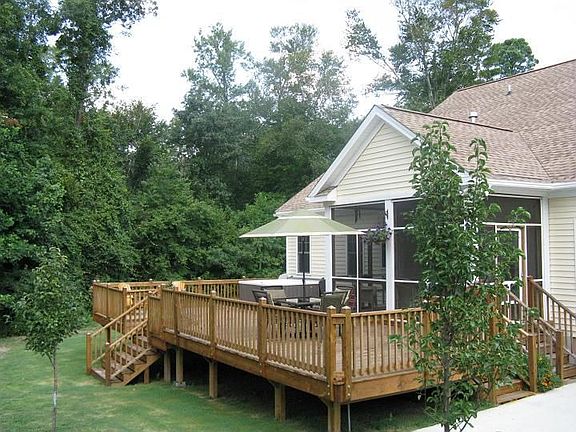 Large, multi-level deck