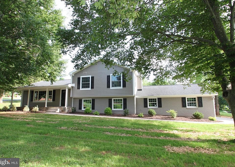 1st image of 1118 Oaklawn Dr