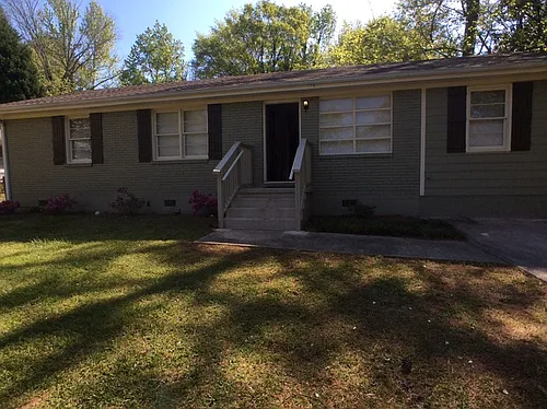 2892 Horse Shoe Dr Photo 1