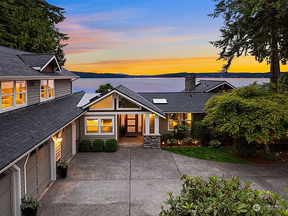 3rd image of 29129 Beach Drive NE