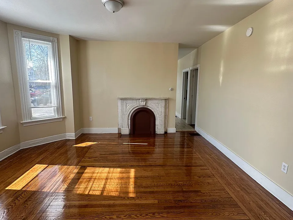 280 Norton St #1