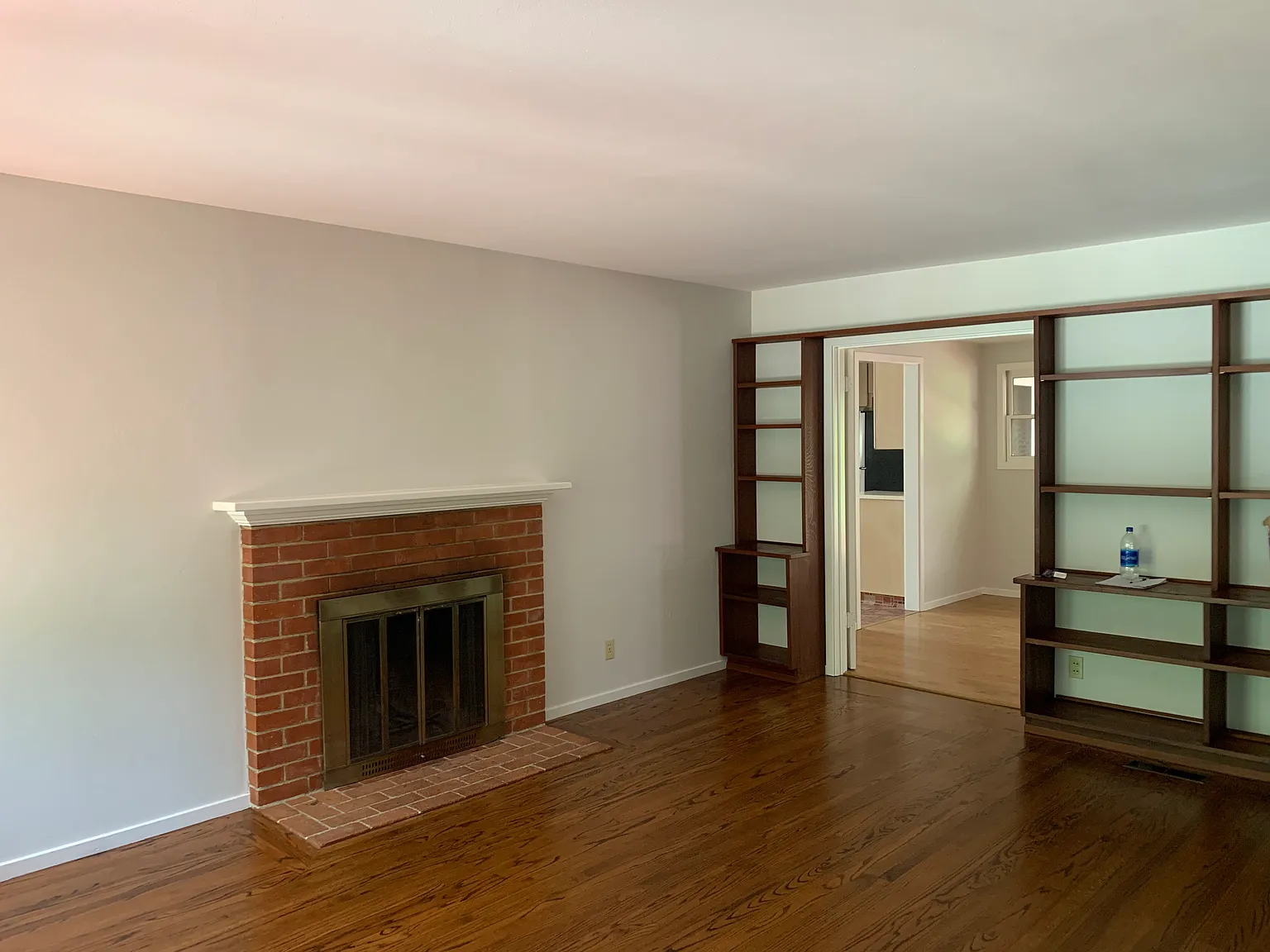 4 bed, 2.5 bath, 2385 sqft, $4,500 — Photo 4
