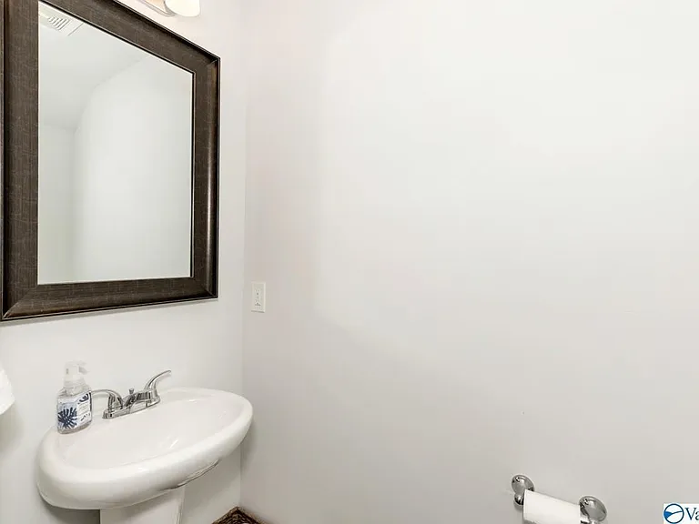 103 Winstead Cir — Photo 9