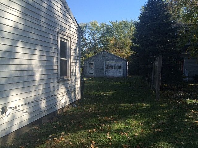 2nd image of 519 S Graham Ave