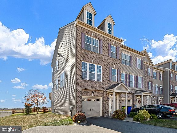 2nd image of 1573 E Matisse Dr